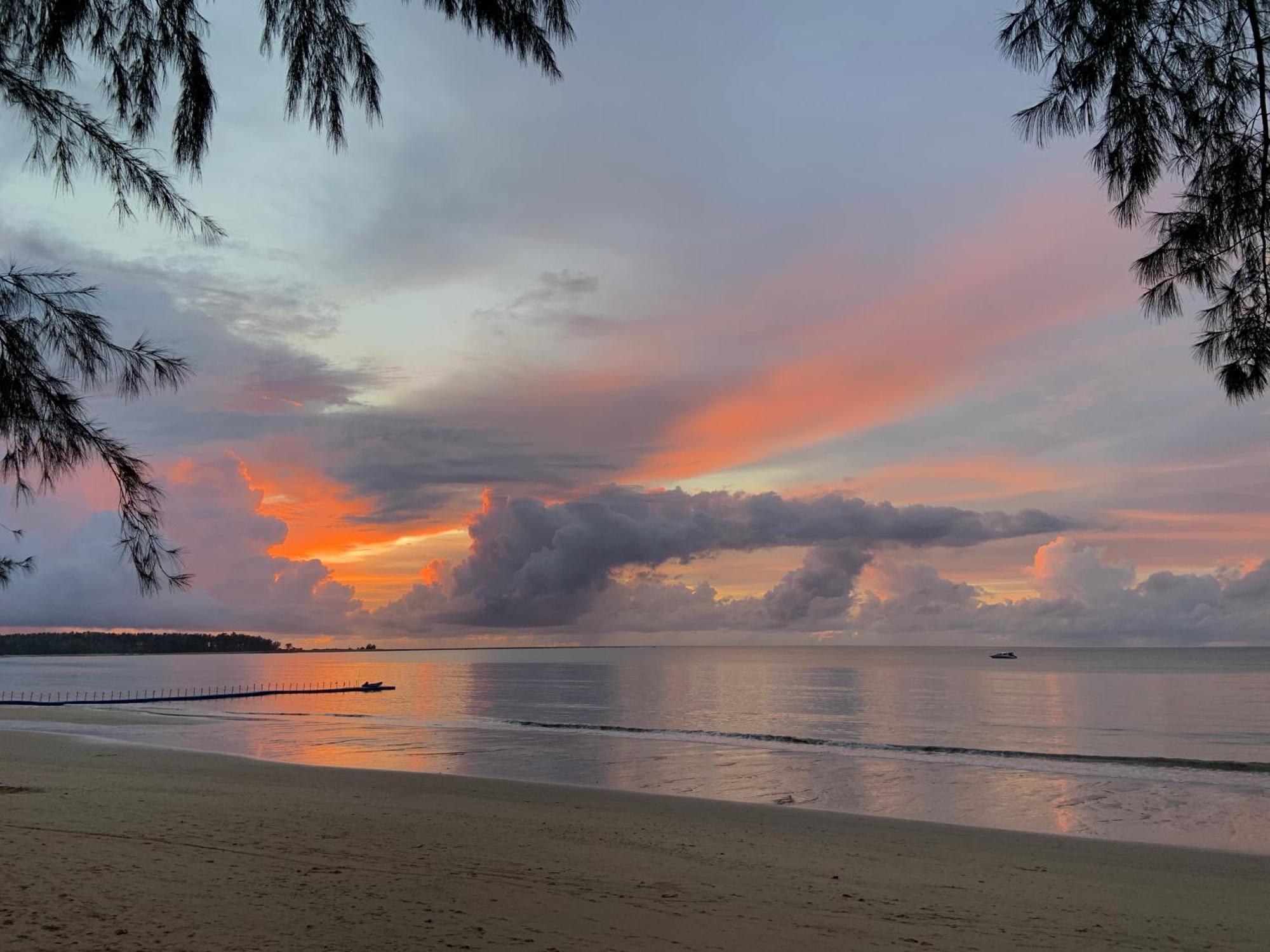 Smilebeach Resort Khaolak Khao Lak Dış mekan fotoğraf